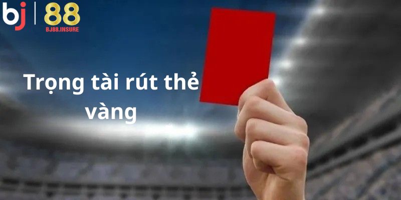 Trọng tài có phong cách khác nhau khi rút thẻ